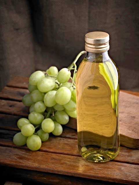 Масло виноградных косточек: полезные свойства и секреты применения