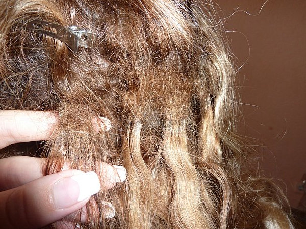 Наращивание волос – вредный ли этот способ увеличения длины?