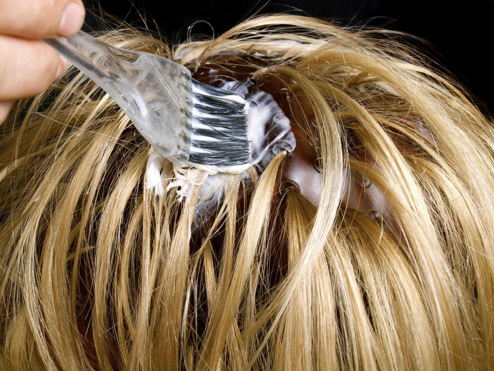 Как правильно покрасить волосы в домашних условиях — фото