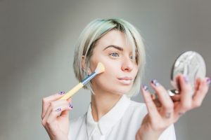Истинная эстетика: почему декоративная косметика бессильна против скрытой интоксикации и как вернуть природную красоту