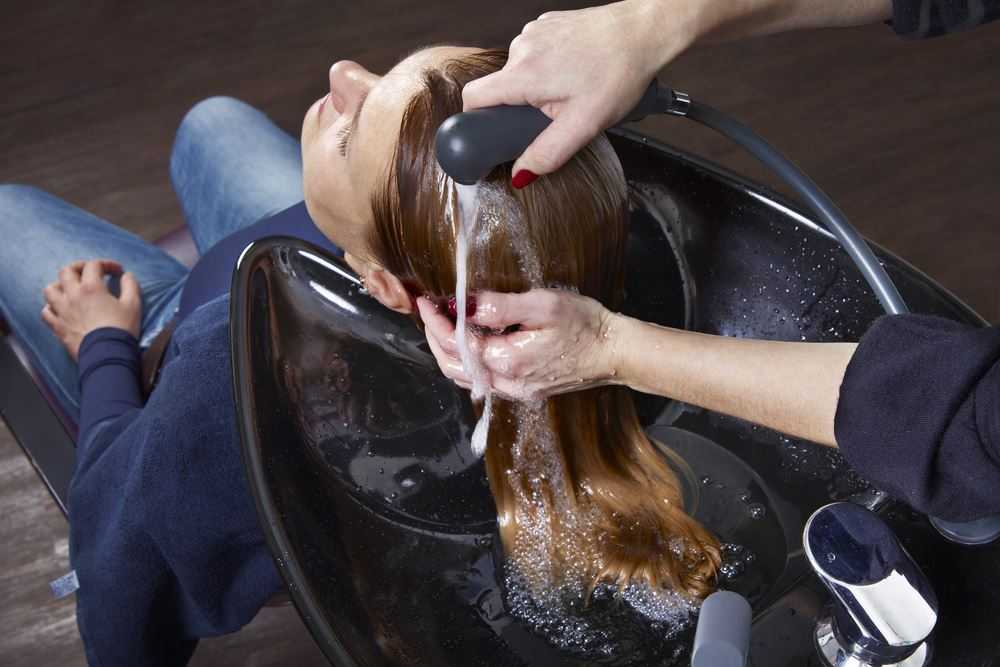 Восстановление волос в салоне — обзор основных процедур
