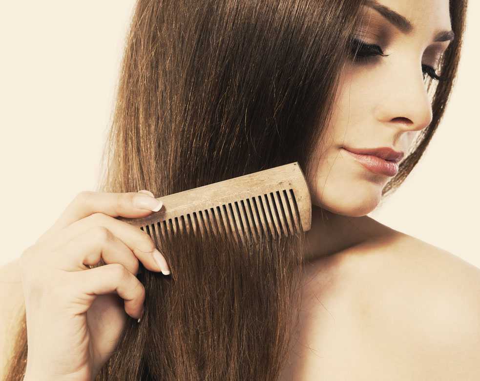 Страшилки на ночь: почему нельзя расчесывать мокрые волосы