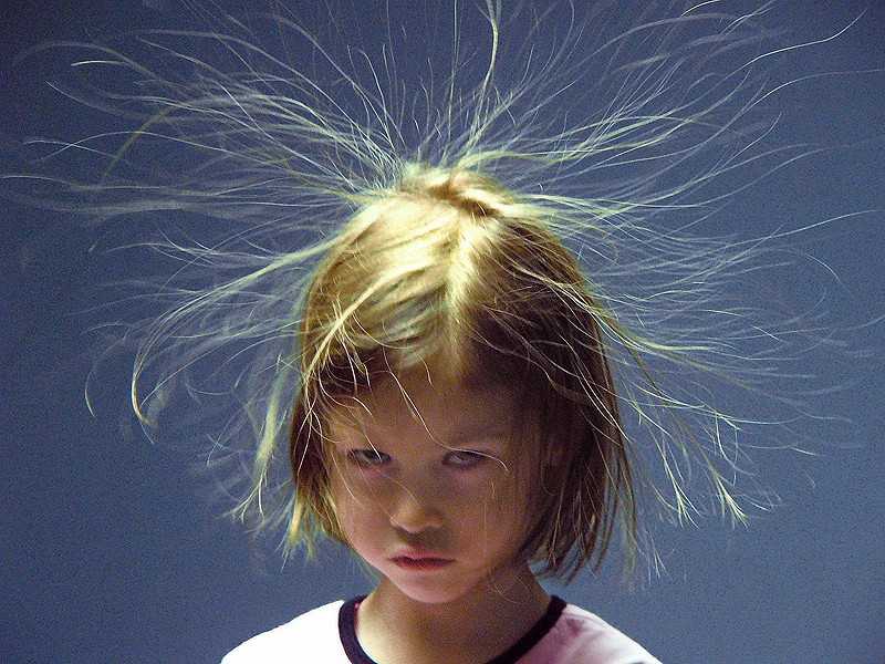 Что делать, если волосы сильно электризуются: 15 способов снять электричество с волос