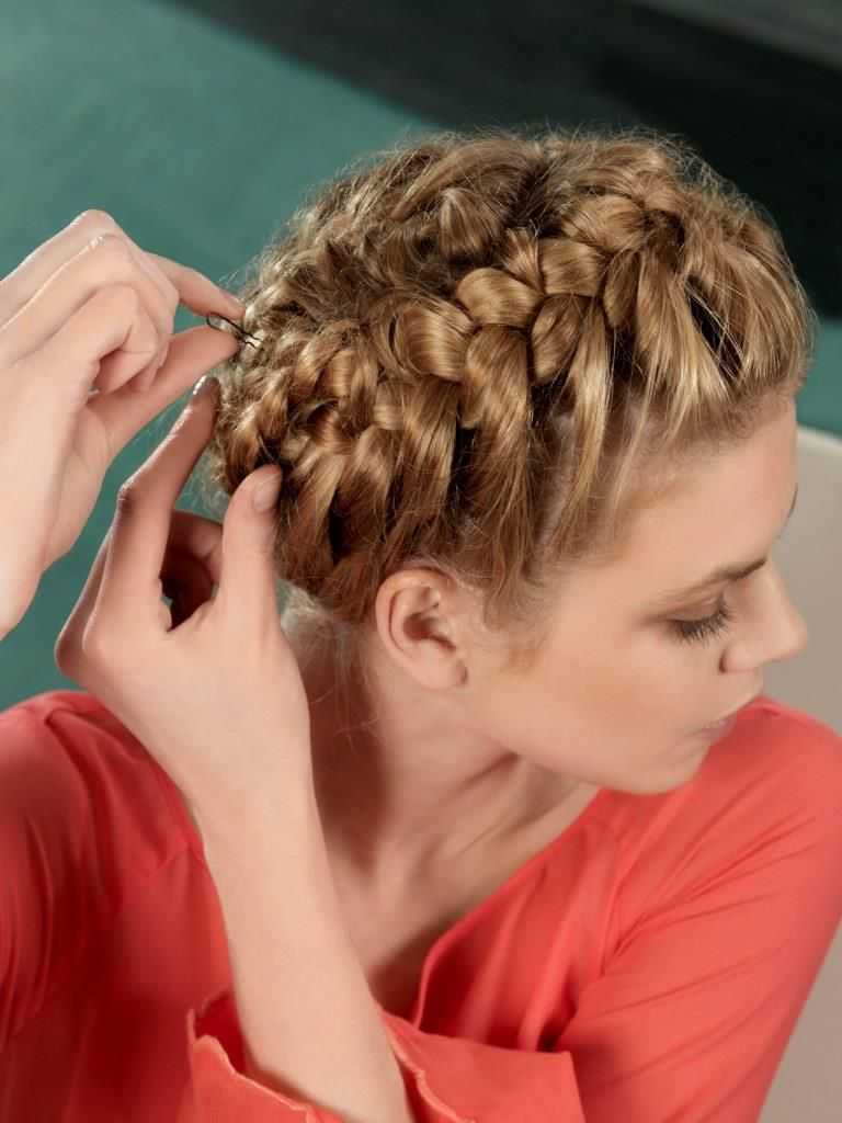 Плетение кос на короткие волосы за 5 минут
