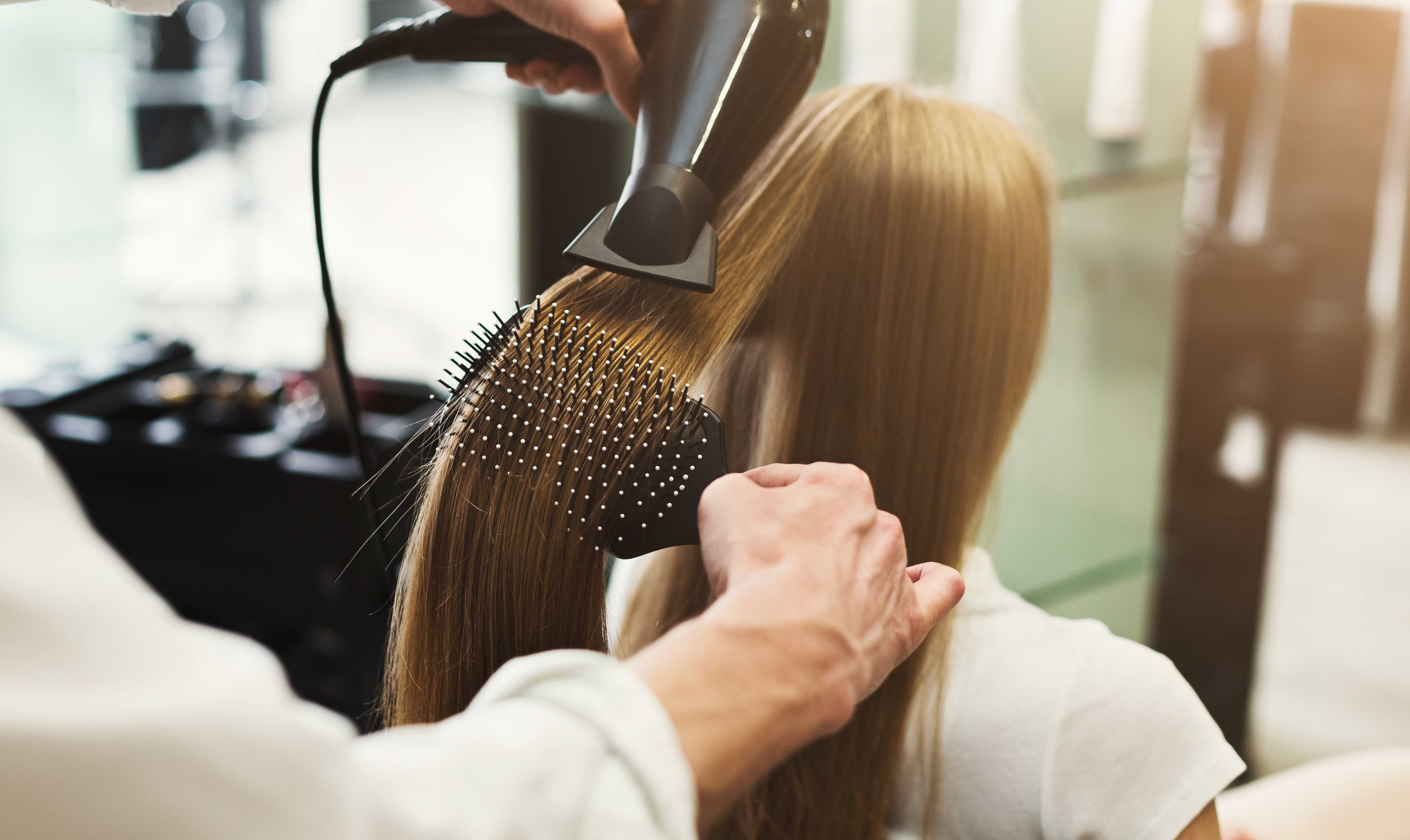 Как выпрямить волосы феном: 5 способов
