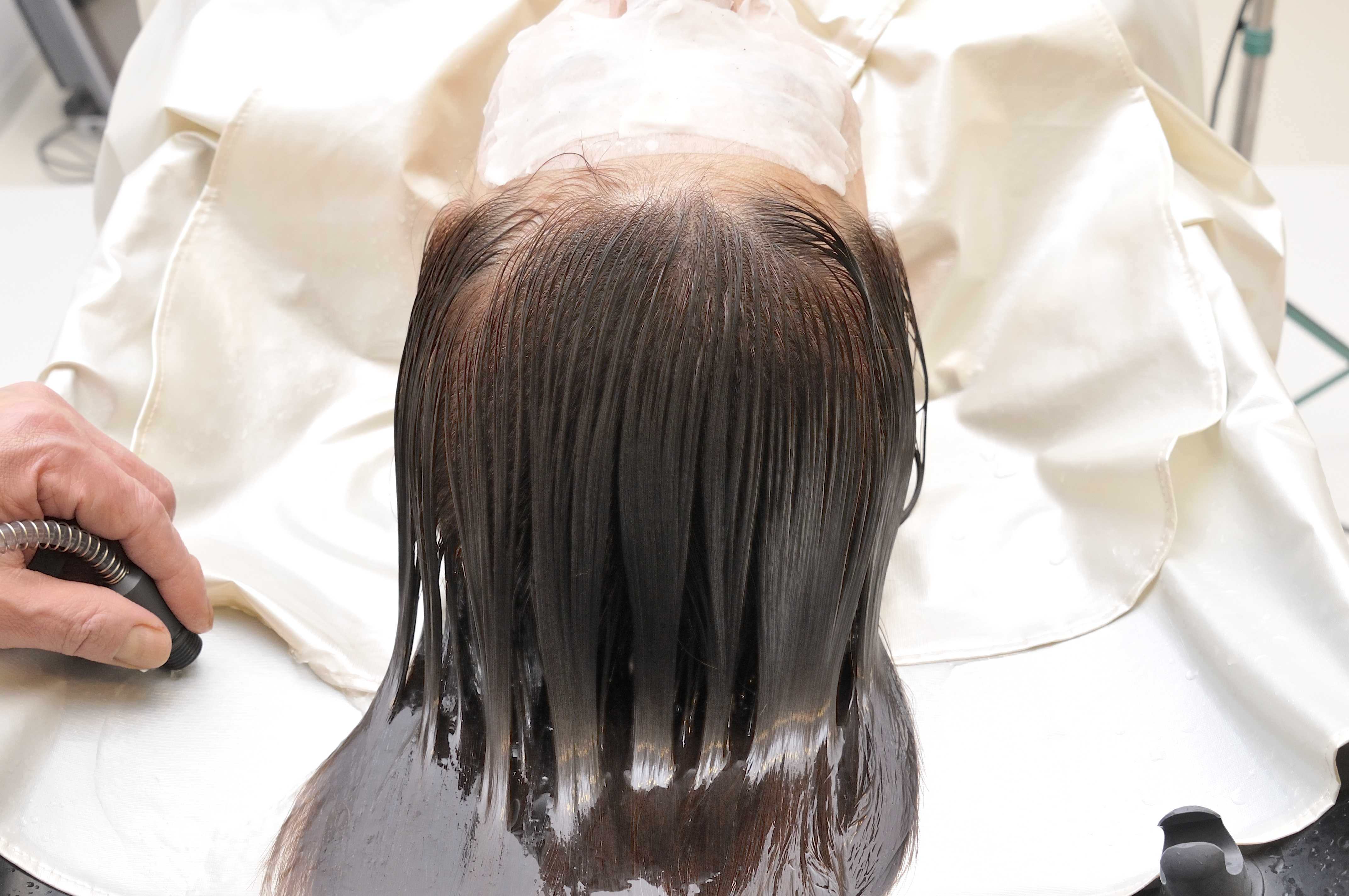 Как защитить кожу головы при окрашивании волос в домашних условиях