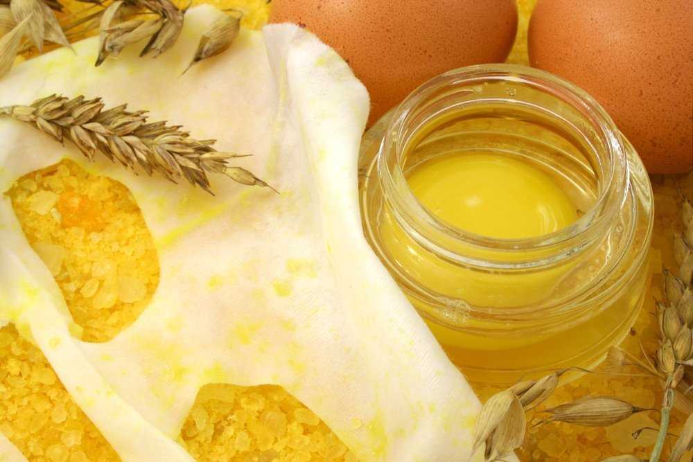 Как приготовить маску для волос с медом и яйцом?