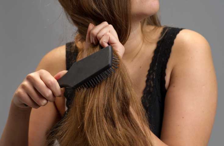 Почему секутся волосы: 11 распространенных причин