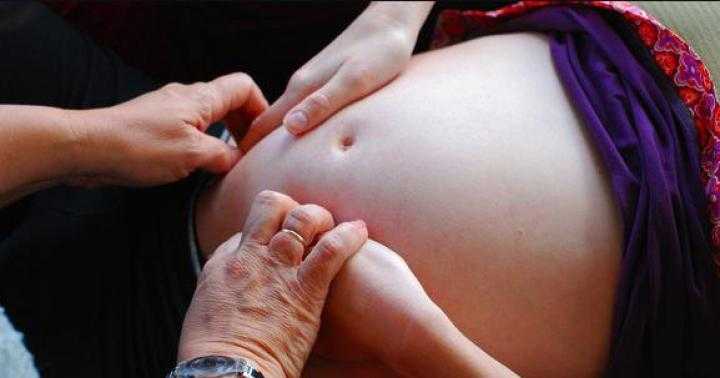 Какие признаки ближайших родов. Признаки рожавшей женщины. Роды фото крупным планом. Прогрессирующая беременность.