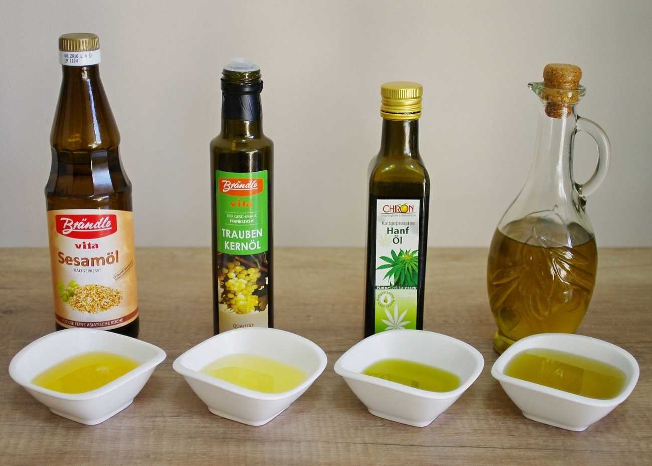 Теплое растительное масло. Приготовление масла. Масло для готовки. Растительное масло для готовки. Оливковое и кунжутное масло.