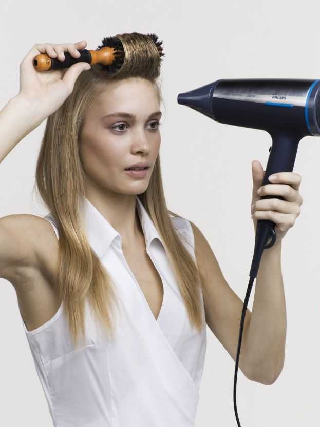 Как уложить волосы феном самой себе