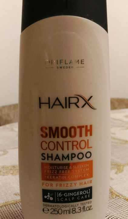Список лучших шампуней для выпрямления вьющихся волос