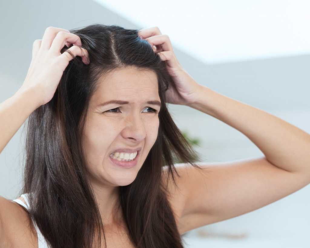 Запах головы даже после мытья. почему возникает неприятный запах от кожи головы и волос и как решить эту проблему