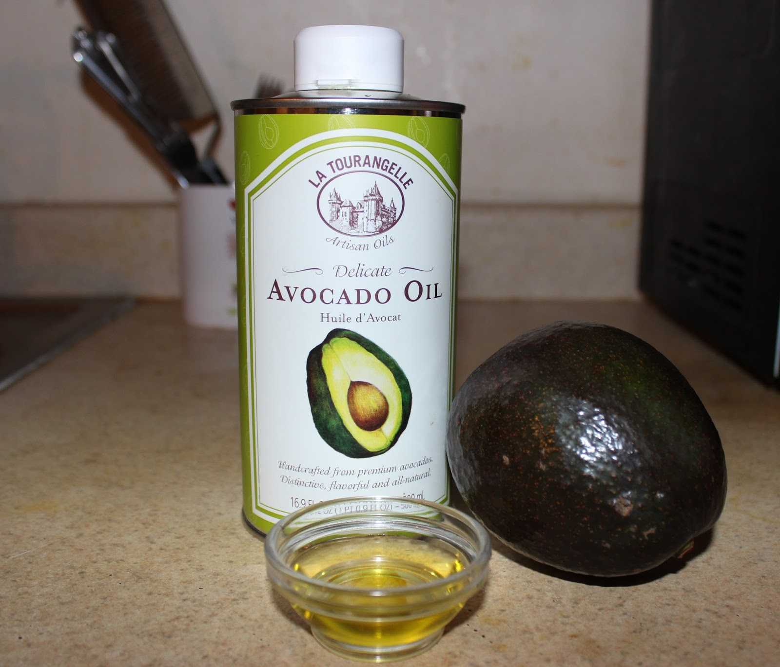 Рейтинг 9 домашних масок для лица из авокадо