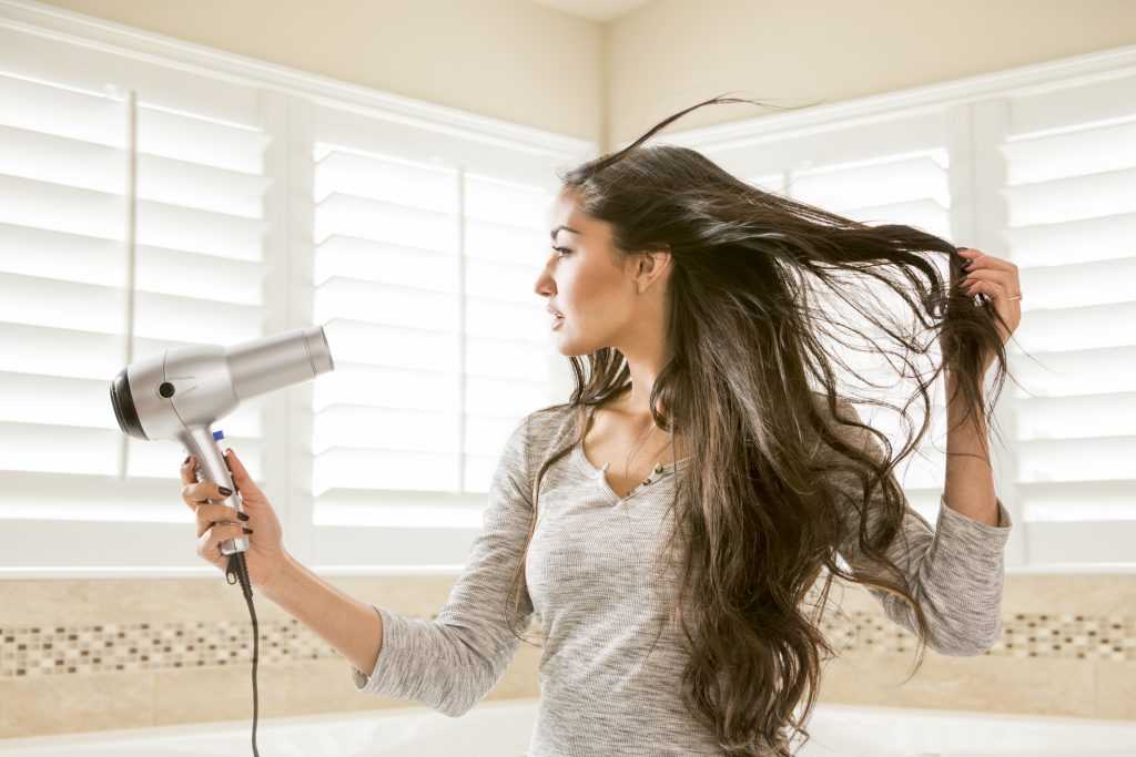 Как правильно сушить волосы: ошибки и 5 правил