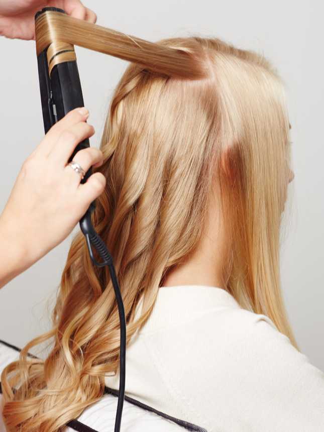 Как сушить волосы феном, чтобы не навредить волосам