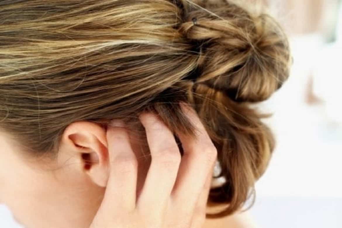 Почему болят корни волос на голове?