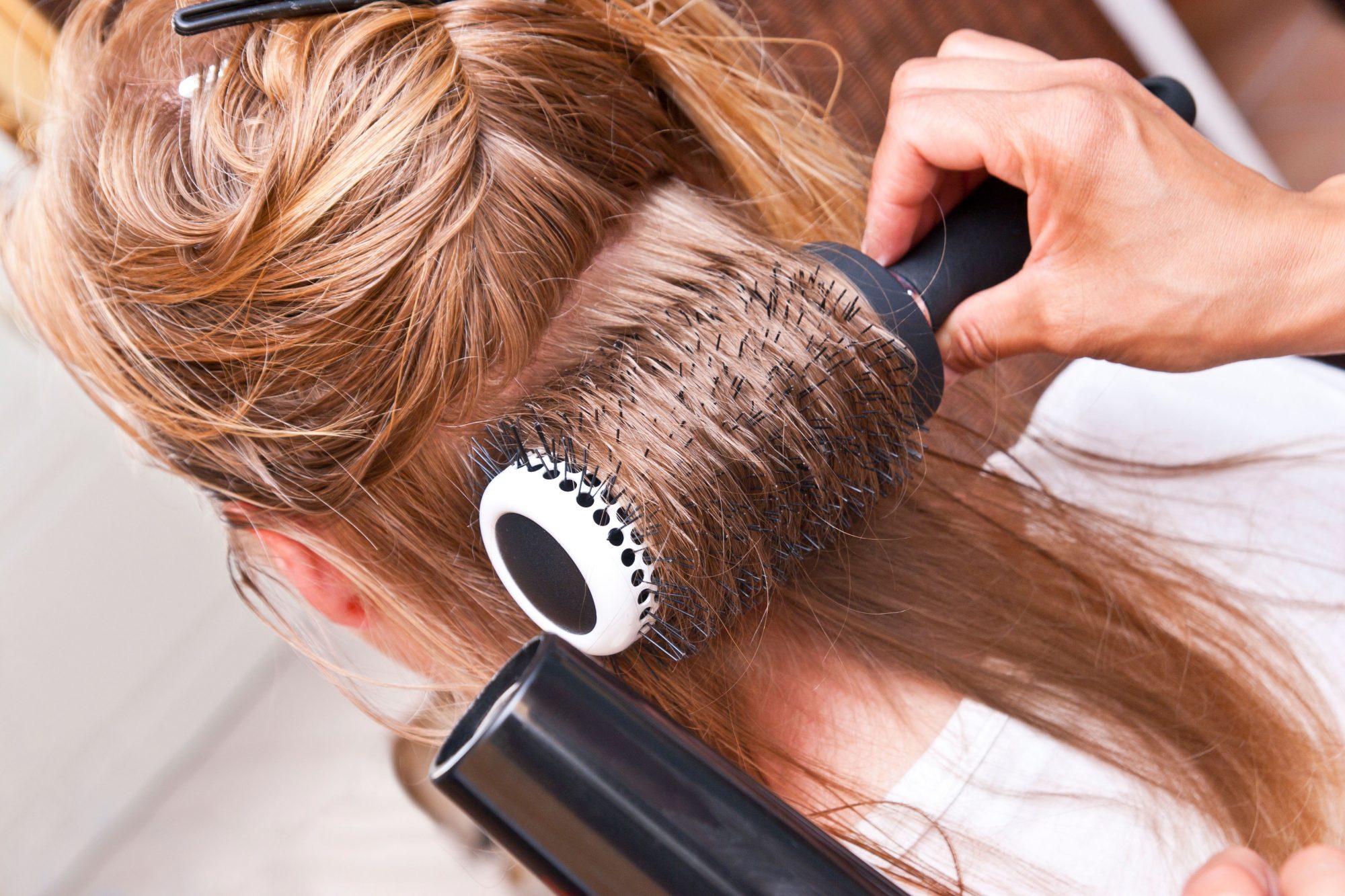 Как правильно выпрямить волосы разными методами?
