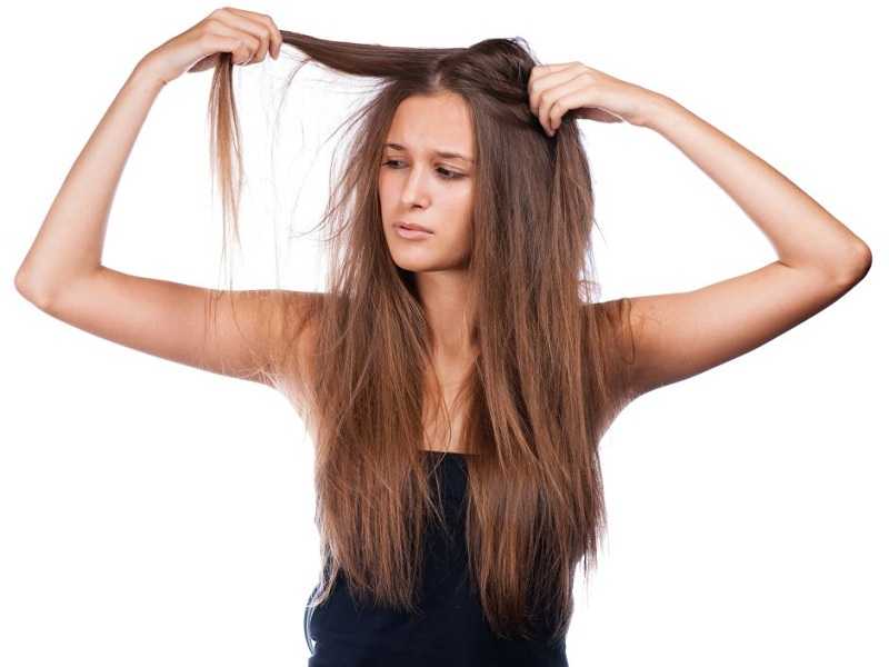 Почему электризуются волосы и что с этим делать в домашних условиях?