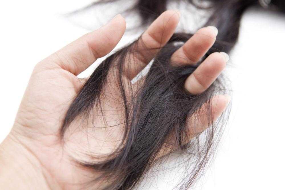 Осеннее выпадение волос: каковы причины и что делать?