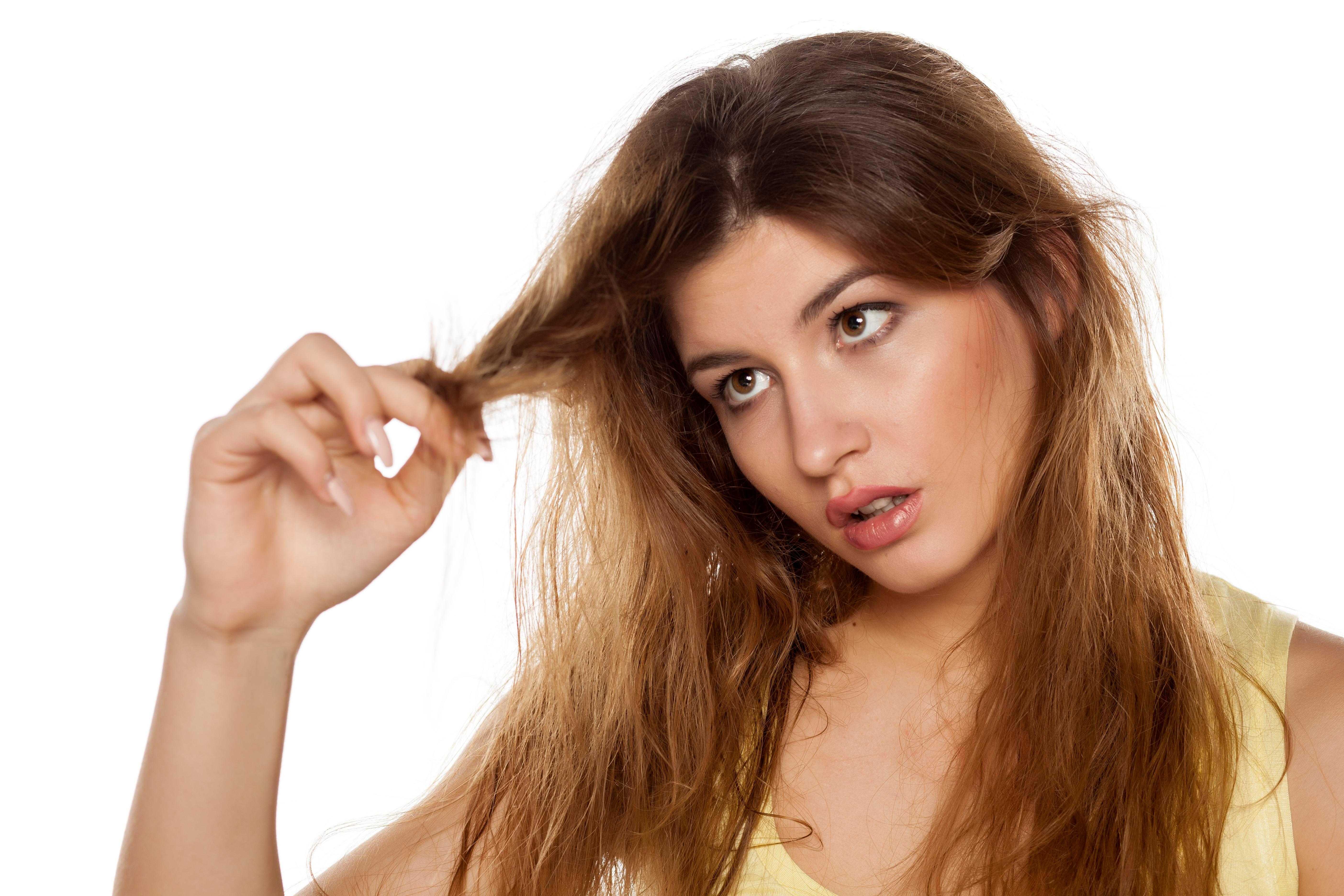 Как восстановить обезвоженные сухие волосы