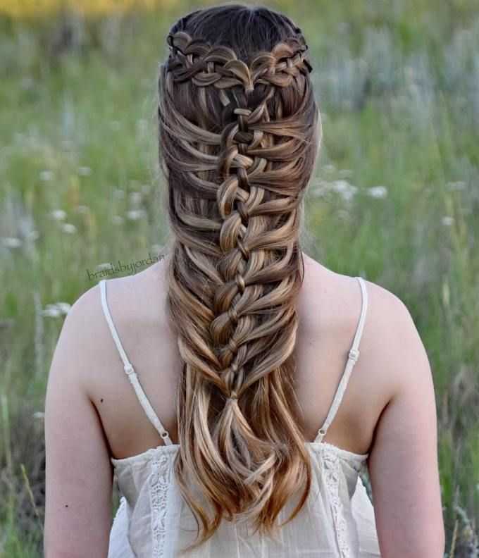 Коса русалки – прическа на длинные волосы