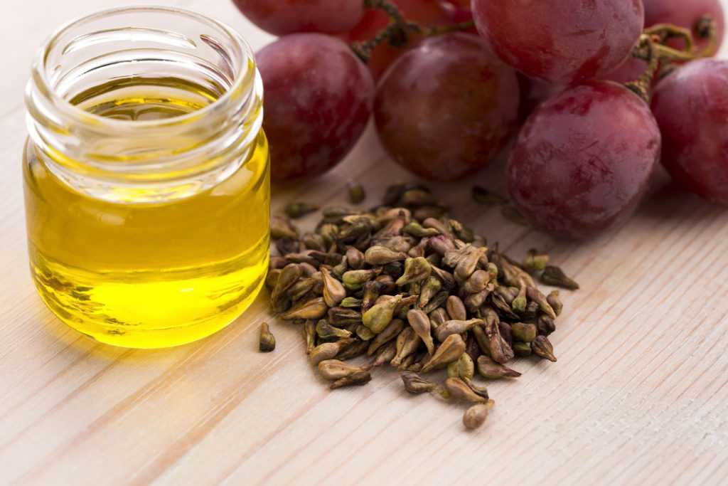 Масло виноградной косточки для лица – 12 лучших рецептов