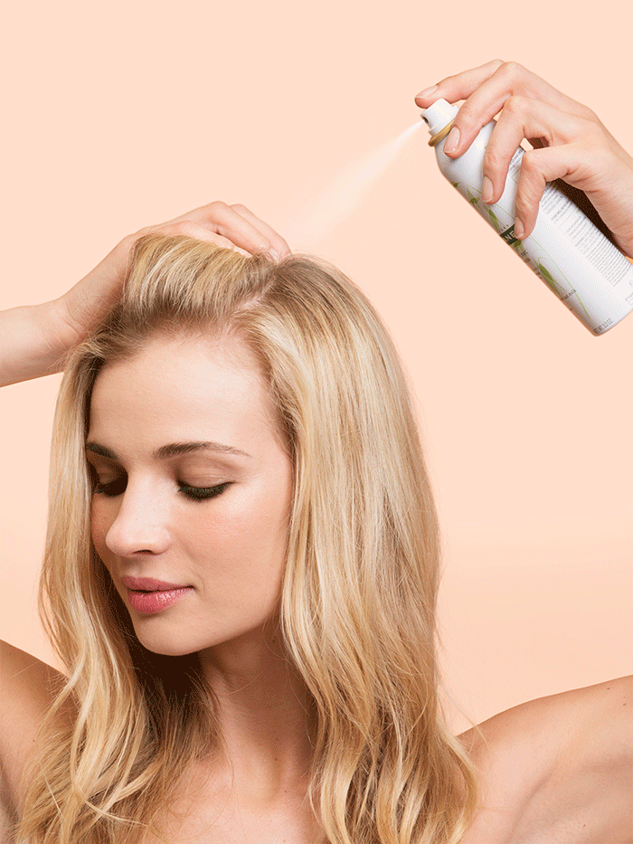 Как пользоваться сухим шампунем для волос, если нет времени и воды, чтобы помыть голову