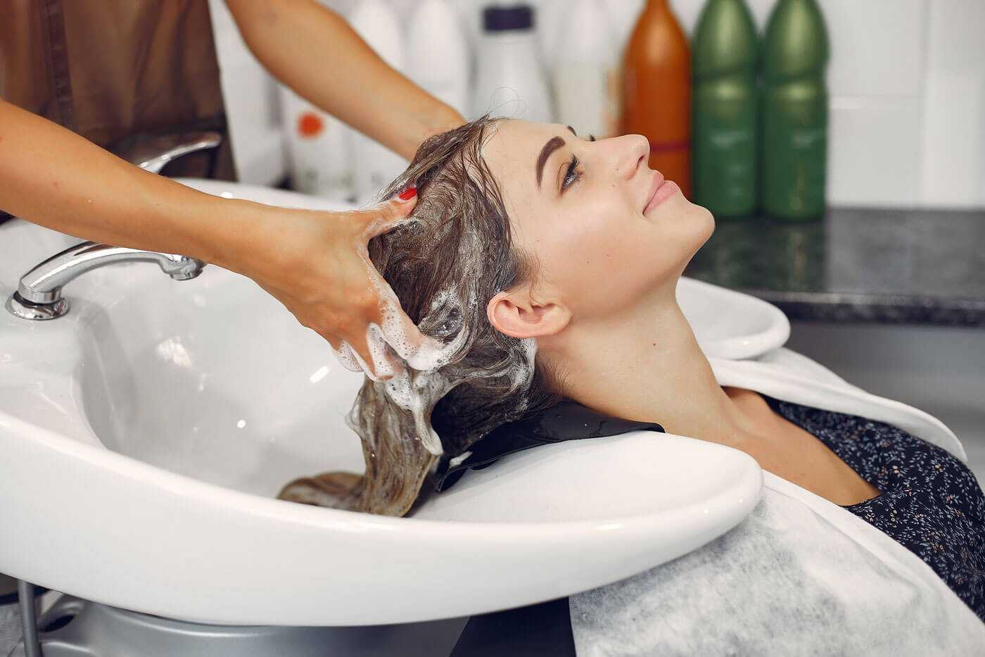 Начнем с азов: как правильно мыть волосы?