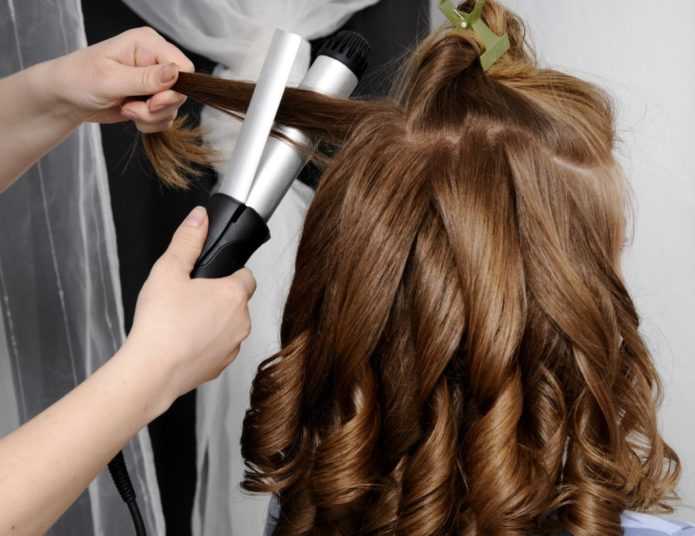 Как накрутить волосы плойкой: 6 шагов к идеальным локонам